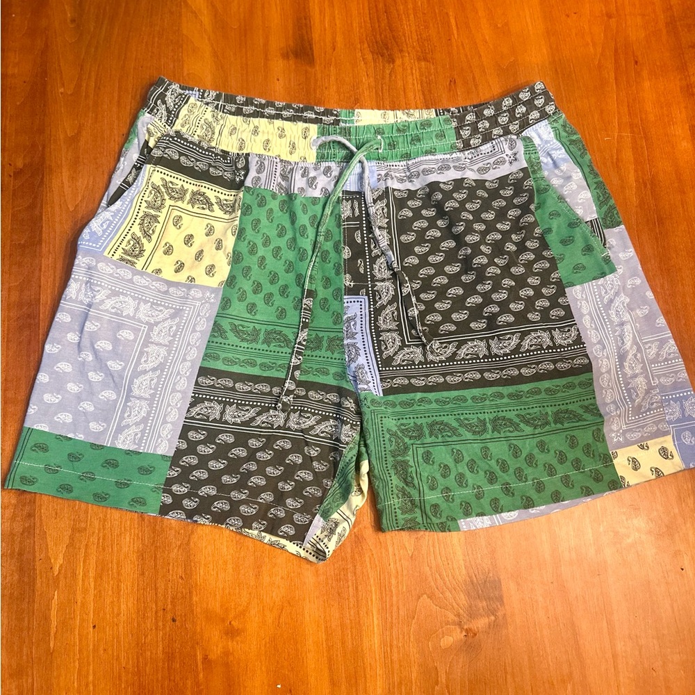 H&M Men’s Paisley Patchwork Shorts Size M